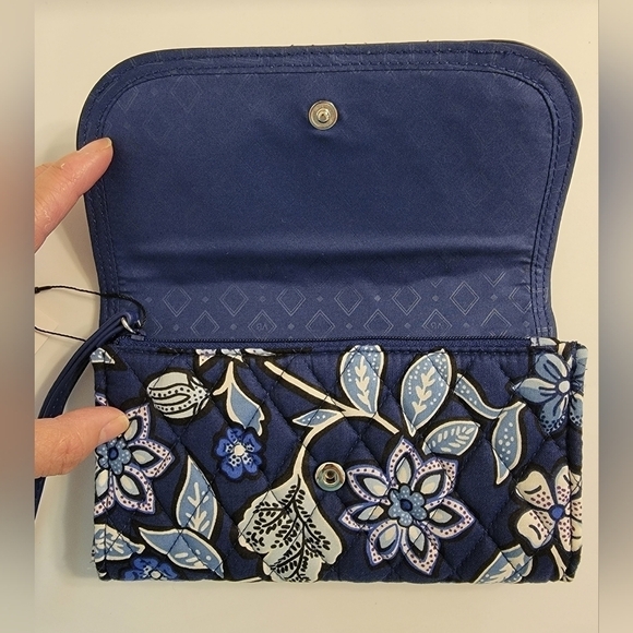 NWT Vera Bradley Wristlet Wallet